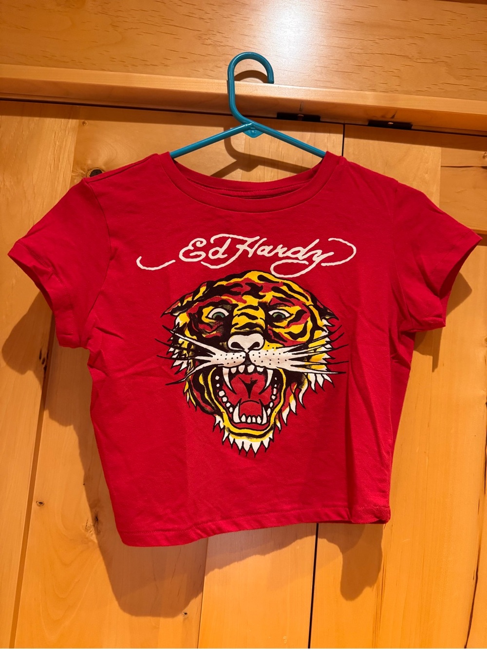 Ed Hardy women’s cropped tee